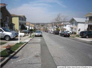 64 Hewitt Ave, Staten Island, NY 10301