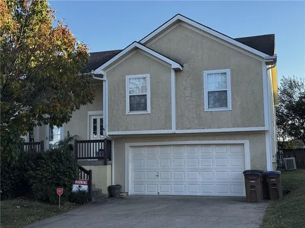 1003 Kaycee Dr, Raymore, MO 64083