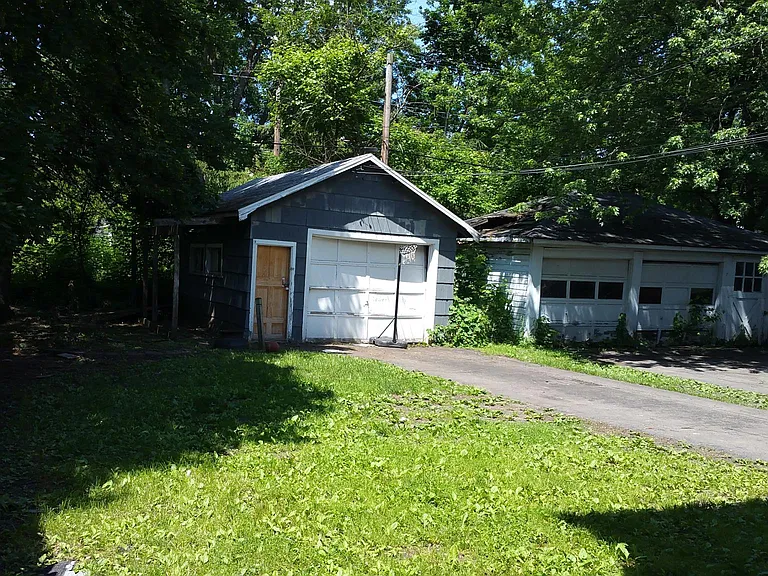 172 Cedarwood Ter — Photo 13