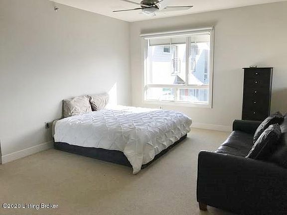 4th image of 639 E Jefferson St Unit 210