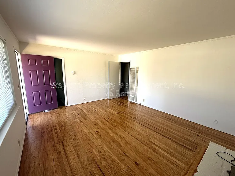 4610 Garnet St — Photo 2