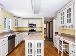 4 Independence Ln, Millis, MA 02054