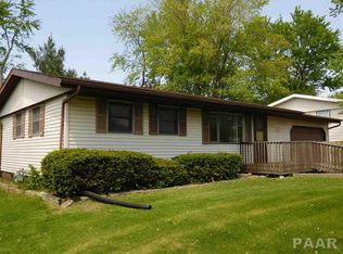 2238 Washington Rd, Washington, IL 61571