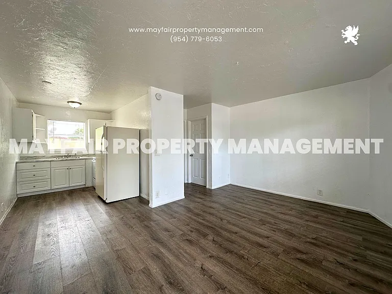 225 S B St #6 — Photo 2