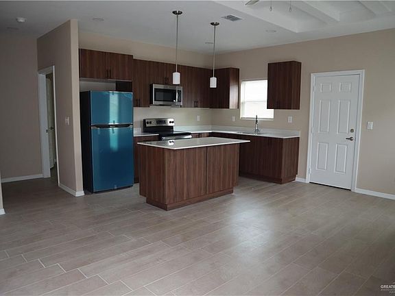 2nd image of 2919 W Driftwood St #3