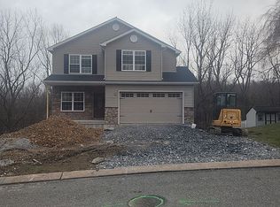 5426 Ashley Dr, Laurys Station, PA 18059