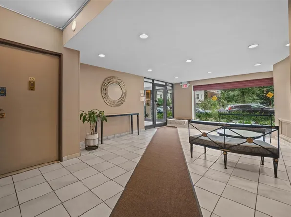 3235 Cambridge Avenue image 11 of 15