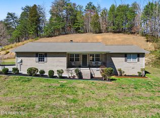 786 Pine Mountain Rd, Pigeon Forge, TN 37863