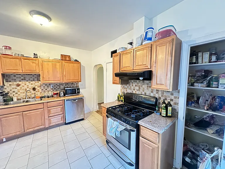 14 Madison St #2 — Photo 6