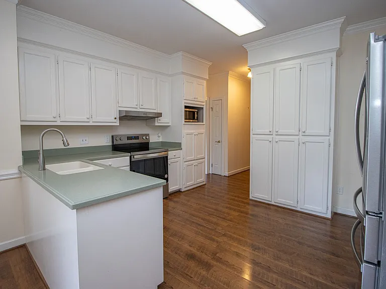 2220 Montclair Dr — Photo 11