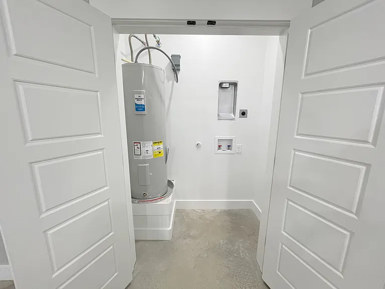 122 W Harrison St — Photo 10