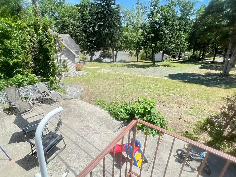 1857 Almonesson Rd — Photo 4