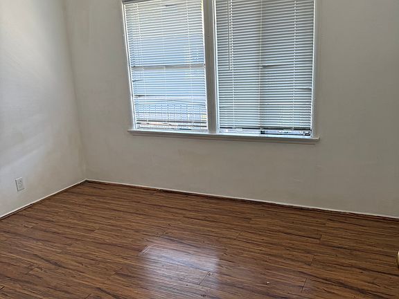 4th image of 15844 Vanowen St APT 5