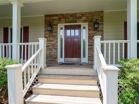 3rd image of 544 Stoneywood Trce SE