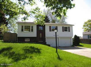 2140 Merlin St NE, Grand Rapids, MI 49525