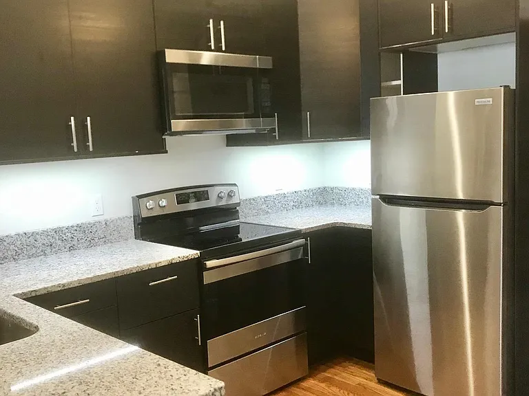 3005 Sidney St #1 — Photo 12