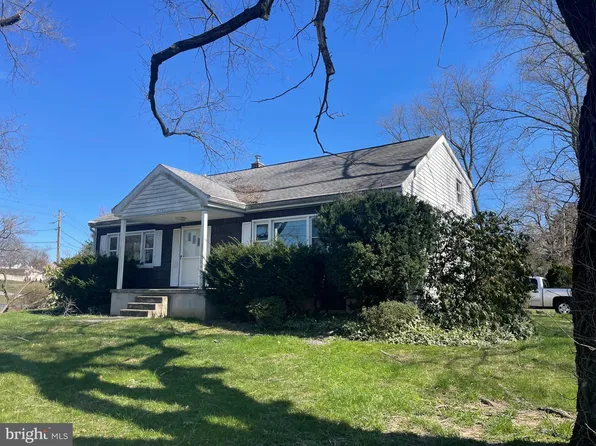 1823 Sterretts Gap Ave, Carlisle, PA 17013