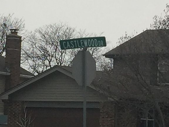 5th image of 1535 Castlewood Dr