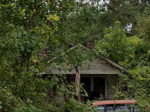 3rd image of 245 Golden Road