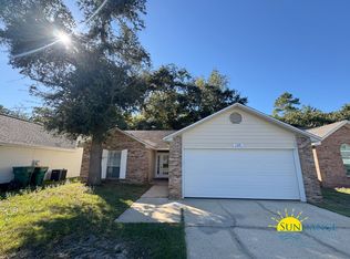 130 Wright Cir, Niceville, FL 32578