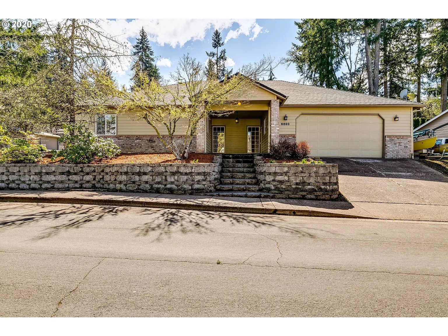 6893 Glacier Dr photo 1