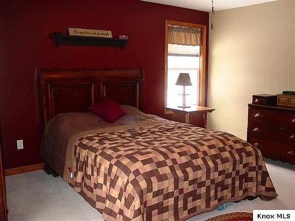 3rd image of 910 Winesap Dr