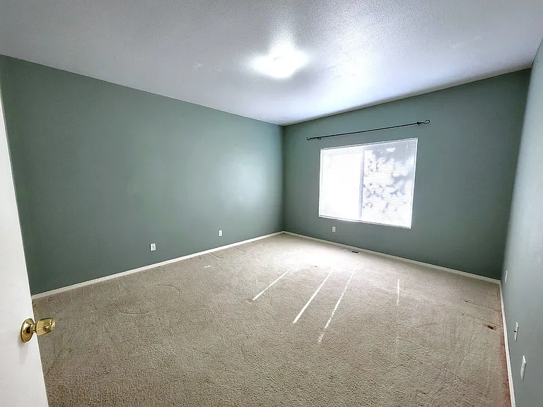 1598 Seasons Ln NW — Photo 7