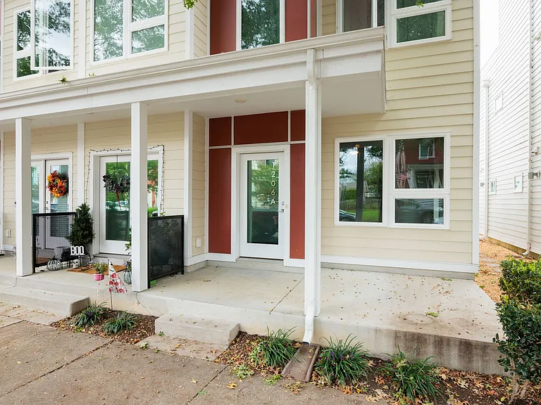 1206 Porter St — Photo 5
