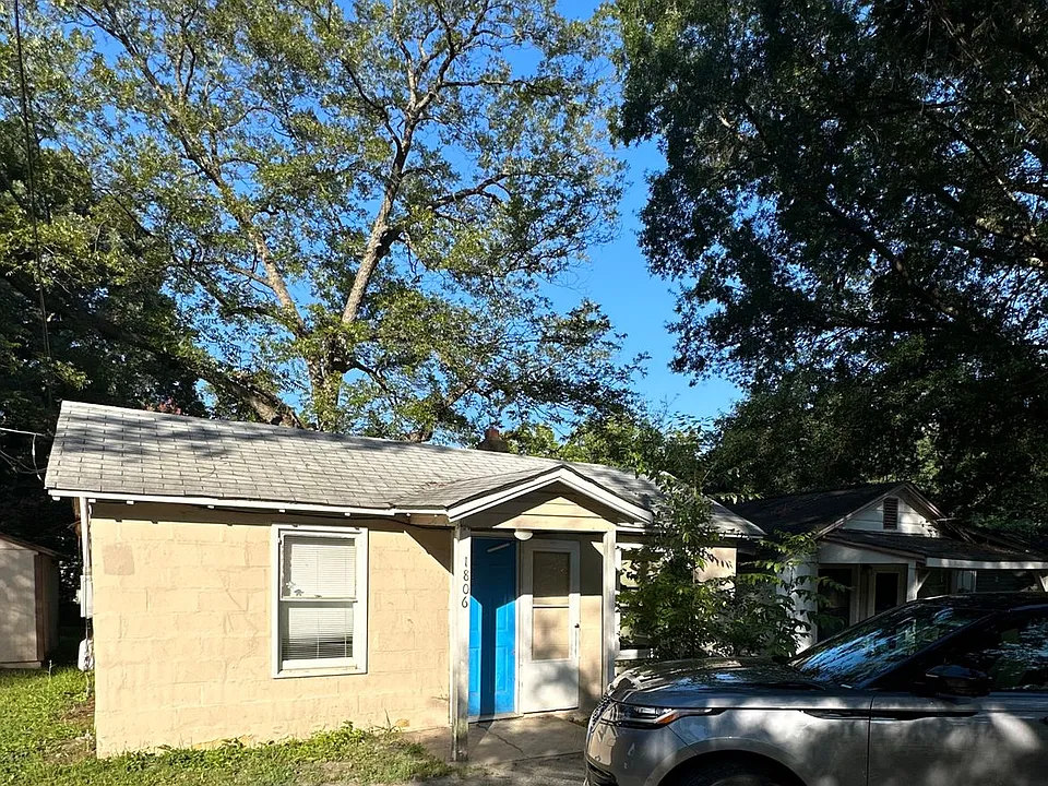 1806 W Davidson Ave