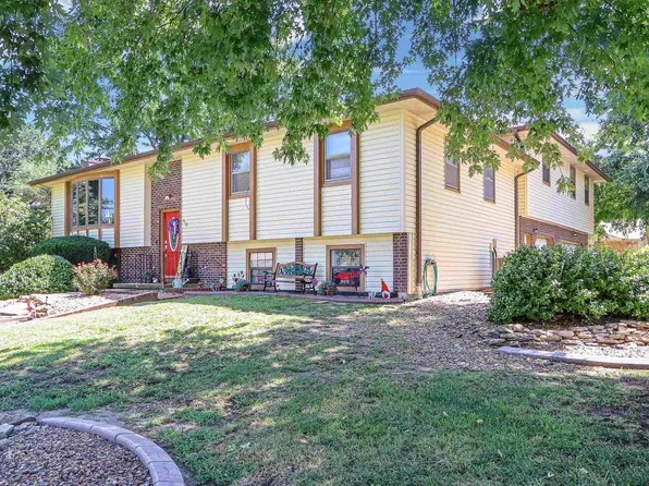 512 Charles Rd, Abilene, KS 67410