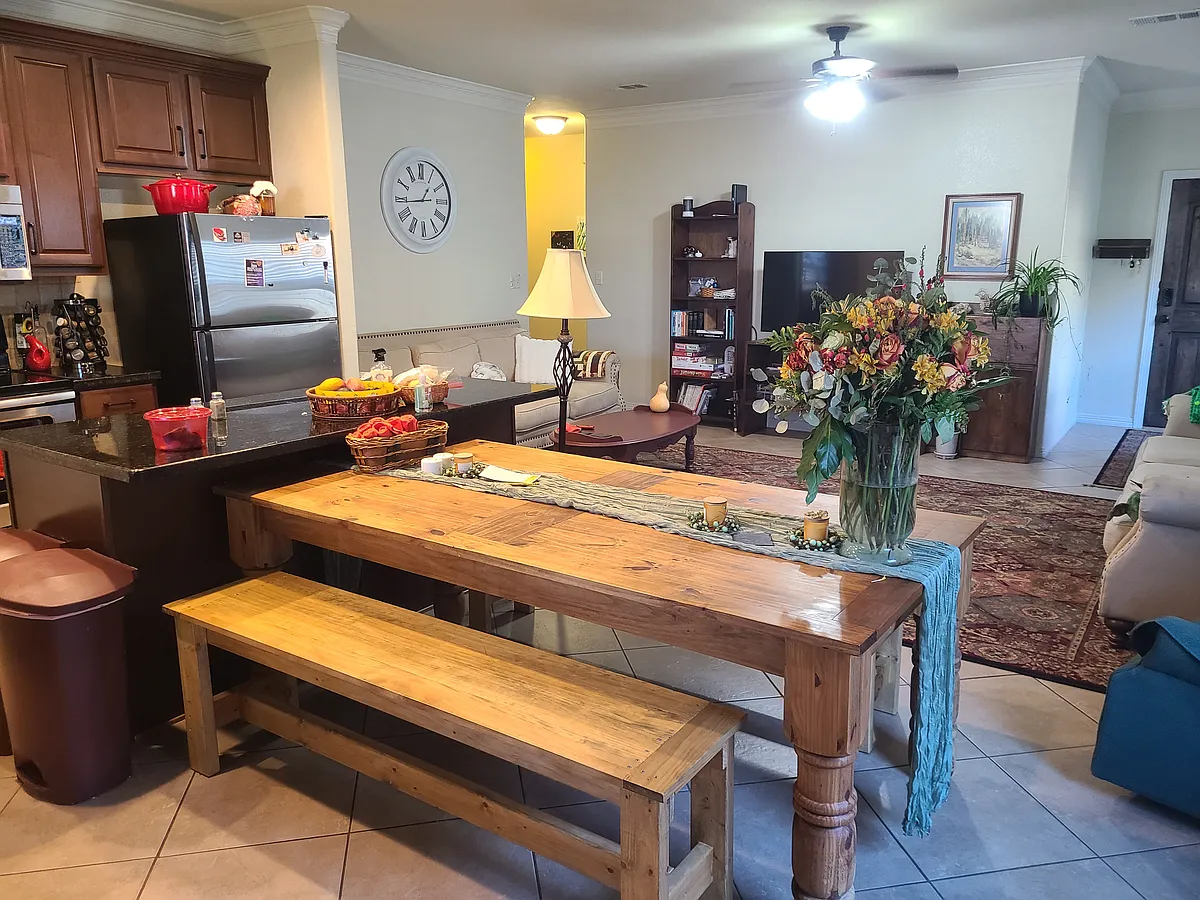 Kitchen - 2516 Leyla Ln