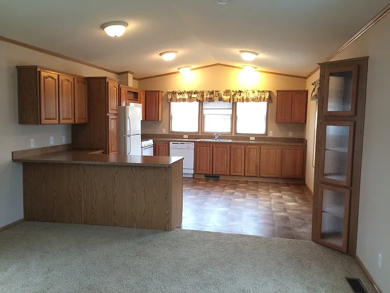 809 Woodland Trl — Photo 4