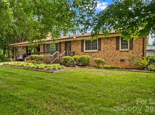 132 Polly Dr, Statesville, NC 28625