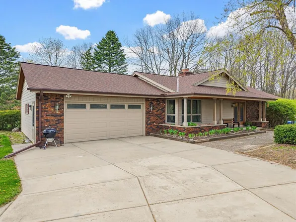 4896 Sunset View DRIVE, West Bend, WI 53095