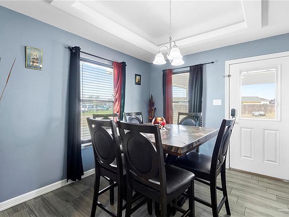 5th image of 807 S 22nd St