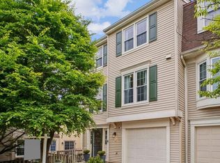 27 S Floyd St, Alexandria, VA 22304