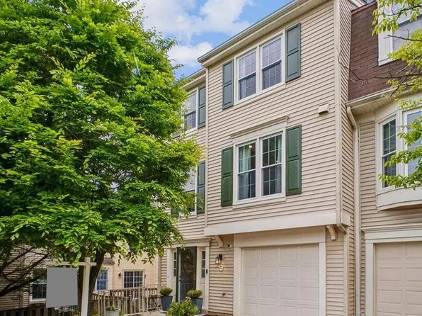 27 S Floyd St, Alexandria, VA 22304