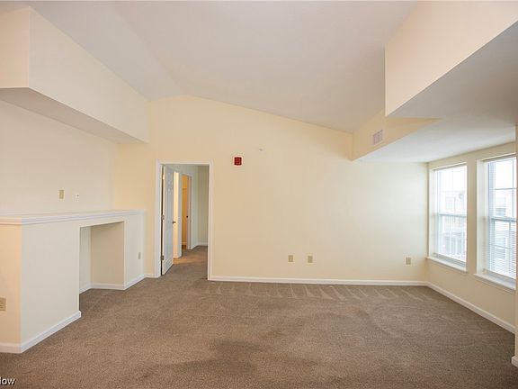 5th image of 23002 Chandlers Ln APT 344