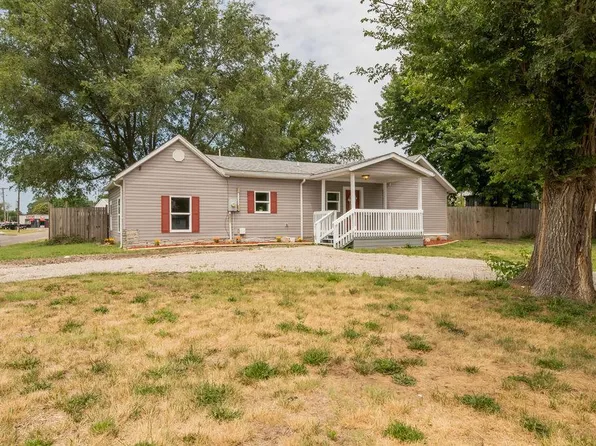 207 Adams St, Jerseyville, IL 62052