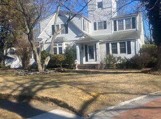 16 Hillcrest Rd, Long Branch, NJ 07740