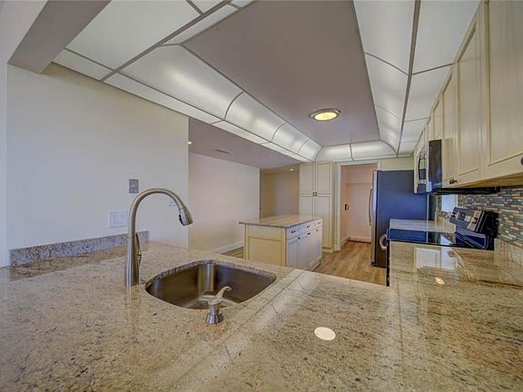 5th image of 10200 S Ocean Dr APT 201