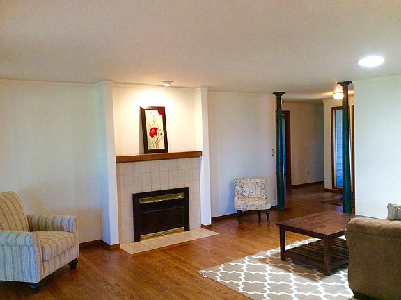 2nd image of 15307 SE 33rd St