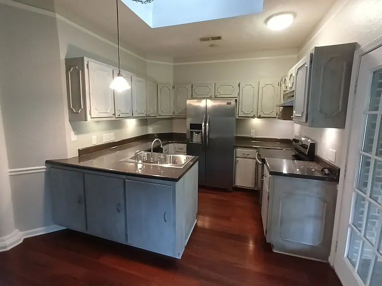 12 Bailey Ln — Photo 2