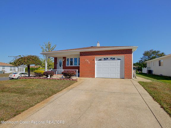 2nd image of 251 Bonaire Drive