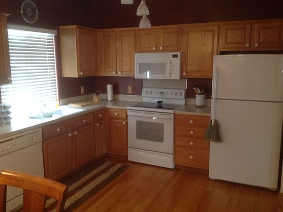 4th image of 15022 Camden Ave