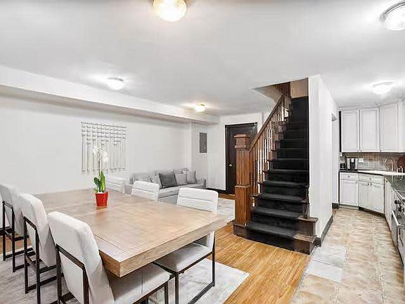3rd image of 306 E 52nd St APT 1