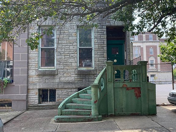 3rd image of 1628 Green St #2F