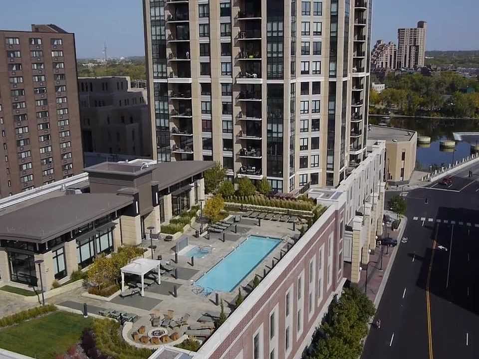 View of the amenity deck