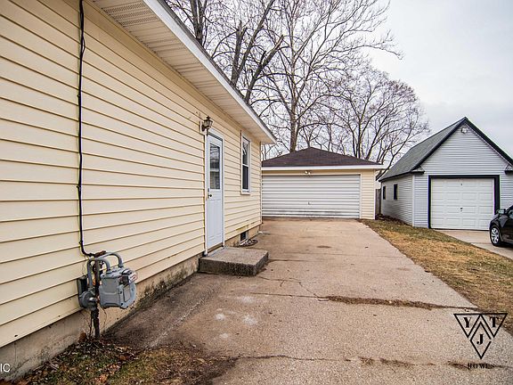 4th image of 2043 Greenfield Ave SW