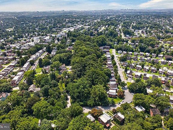 5th image of Parkmont Ave